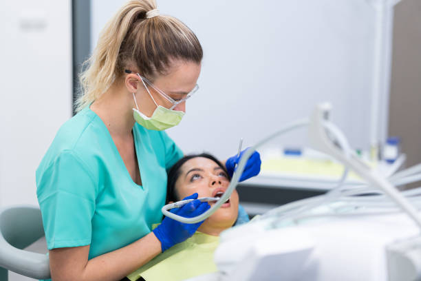 Best Weekend Emergency Dentist in Santa Anna, TX